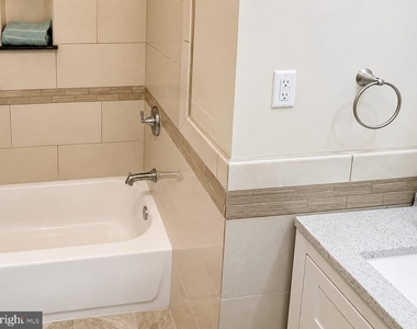 5148 Sansom Street - Photo Thumbnail 9