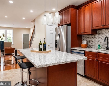 5148 Sansom Street - Photo Thumbnail 7