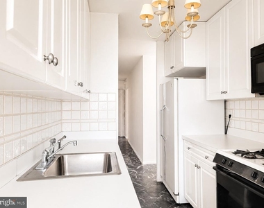200 Locust Street - Photo Thumbnail 7