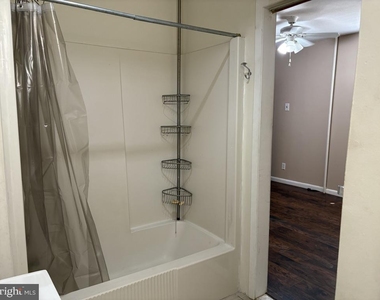 2842 S Iseminger Street - Photo Thumbnail 9
