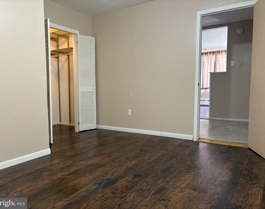 2842 S Iseminger Street - Photo Thumbnail 7