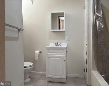 2842 S Iseminger Street - Photo Thumbnail 10