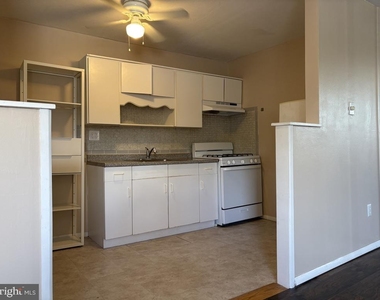 2842 S Iseminger Street - Photo Thumbnail 5