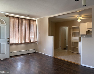 2842 S Iseminger Street - Photo Thumbnail 2