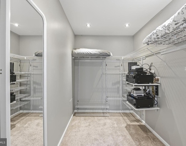 2 Leverington Avenue - Photo Thumbnail 10