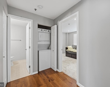 2 Leverington Avenue - Photo Thumbnail 14