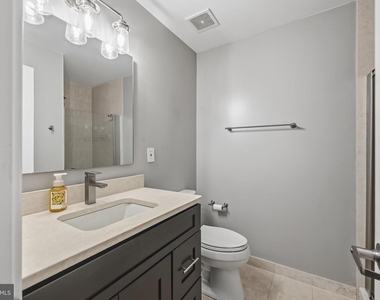 2 Leverington Avenue - Photo Thumbnail 13