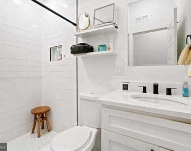 1729 Francis Street - Photo Thumbnail 18