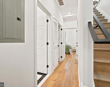 1729 Francis Street - Photo Thumbnail 13