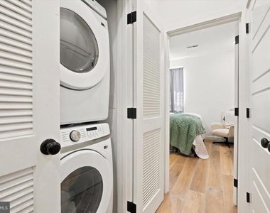 1729 Francis Street - Photo Thumbnail 14