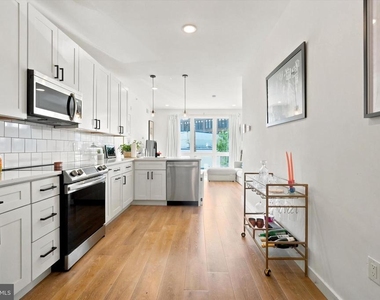 1729 Francis Street - Photo Thumbnail 5