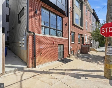 1729 Francis Street - Photo Thumbnail 2