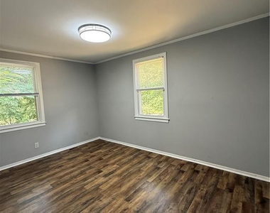 1940 Spruce Street - Photo Thumbnail 11