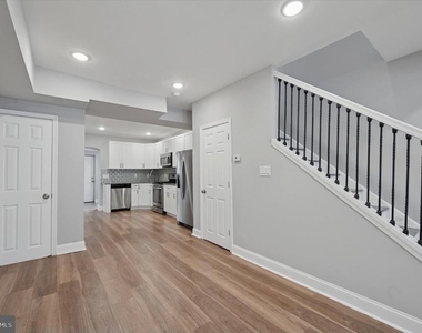 447 Durfor Street - Photo Thumbnail 9