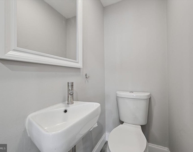 447 Durfor Street - Photo Thumbnail 18