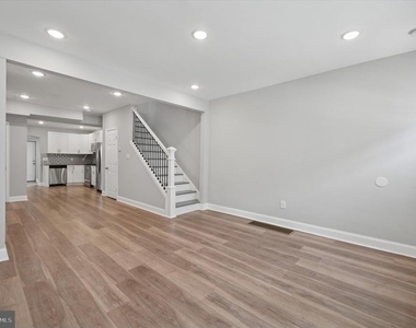 447 Durfor Street - Photo Thumbnail 10