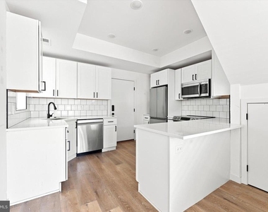 1729 Francis Street - Photo Thumbnail 7