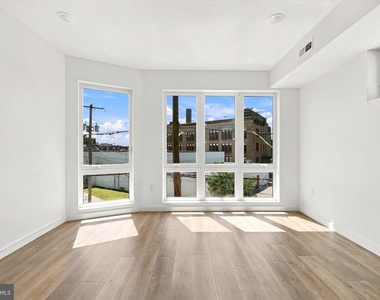 1729 Francis Street - Photo Thumbnail 11