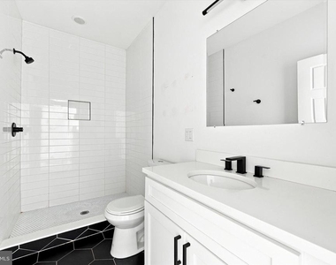 1729 Francis Street - Photo Thumbnail 15