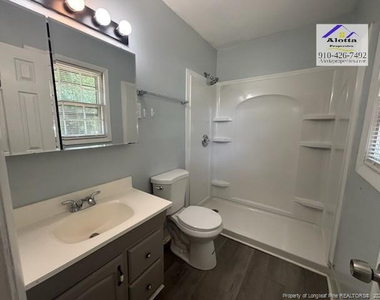 4430 Wellington Drive - Photo Thumbnail 8