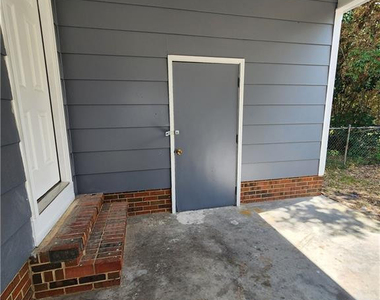346 Tucson Drive - Photo Thumbnail 3
