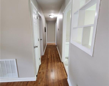 346 Tucson Drive - Photo Thumbnail 8