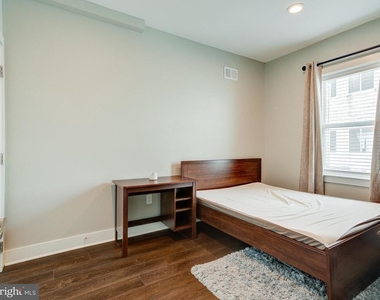 1118 E Dunton Street - Photo Thumbnail 16
