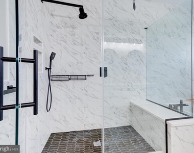 1118 E Dunton Street - Photo Thumbnail 10