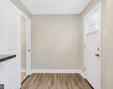 3127 Cedar Street - Photo Thumbnail 2