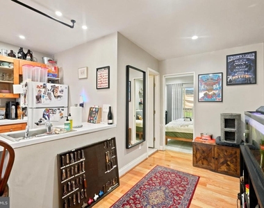 402 Durfor Street - Photo Thumbnail 6