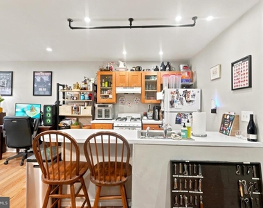 402 Durfor Street - Photo Thumbnail 7