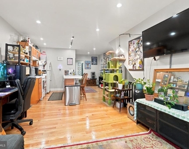 402 Durfor Street - Photo Thumbnail 2