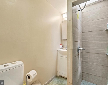 402 Durfor Street - Photo Thumbnail 8