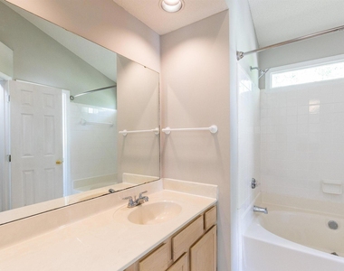 112 Kronos Lane - Photo Thumbnail 16