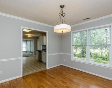 112 Kronos Lane - Photo Thumbnail 5