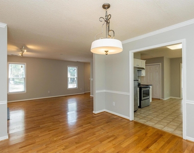112 Kronos Lane - Photo Thumbnail 6