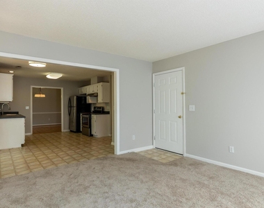 112 Kronos Lane - Photo Thumbnail 10