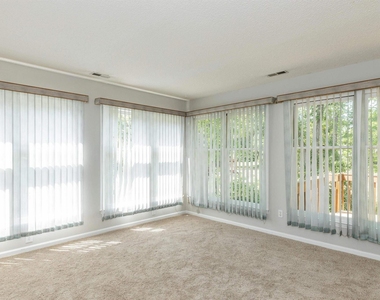 112 Kronos Lane - Photo Thumbnail 9