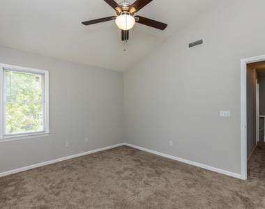 112 Kronos Lane - Photo Thumbnail 15