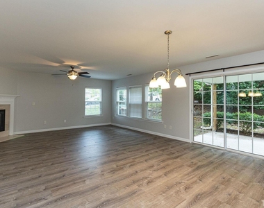 201 Northlands Drive - Photo Thumbnail 8