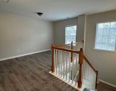 201 Northlands Drive - Photo Thumbnail 24