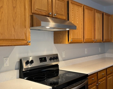 201 Northlands Drive - Photo Thumbnail 14