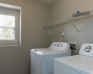 201 Northlands Drive - Photo Thumbnail 33