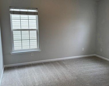 201 Northlands Drive - Photo Thumbnail 36
