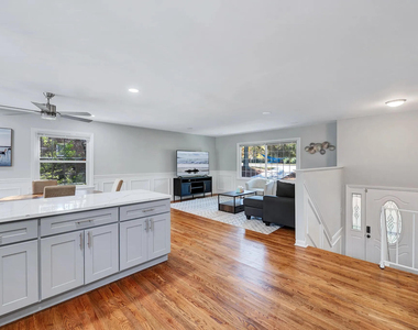 406 Snelling - Photo Thumbnail 2