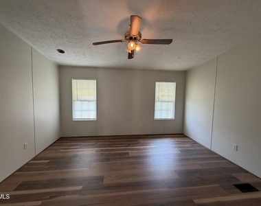 8000 Peach Blossom Lane - Photo Thumbnail 6