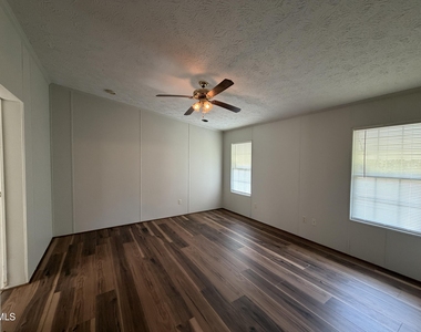 8000 Peach Blossom Lane - Photo Thumbnail 5
