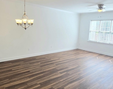 305 Savannah Ridge Road - Photo Thumbnail 7