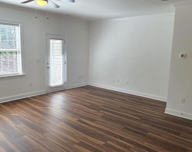 305 Savannah Ridge Road - Photo Thumbnail 9