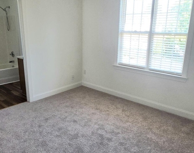 305 Savannah Ridge Road - Photo Thumbnail 20